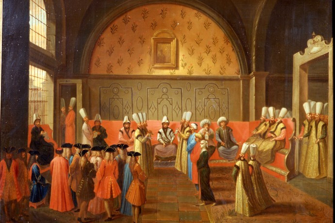 Giống như nhiều nền văn minh, Sultan (hoàng đế) của đế quốc Ottoman cũng có hoàng cung lộng lẫy và tráng lệ với hàng trăm phi tần mỹ nữ.