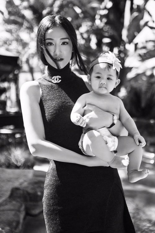 Ảnh Maya và con gái xinh lung linh.