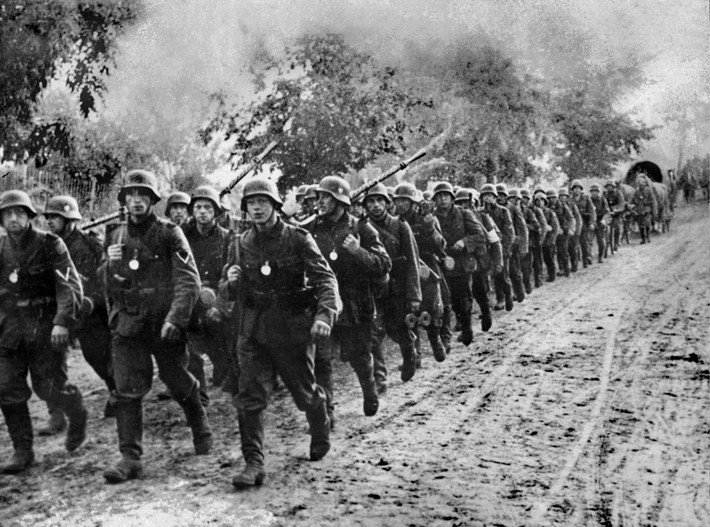 Adolf Eichmann - một trong số những người tham dự hội nghị Wannsee cho hay, tất cả đều nhất trí với mục đích "loại bỏ" người Do Thái. Thậm chí, họ còn háo hức ganh đua với nhau trong việc cam kết và hành động cho một giải pháp cuối cùng đối với vấn đề Do Thái.