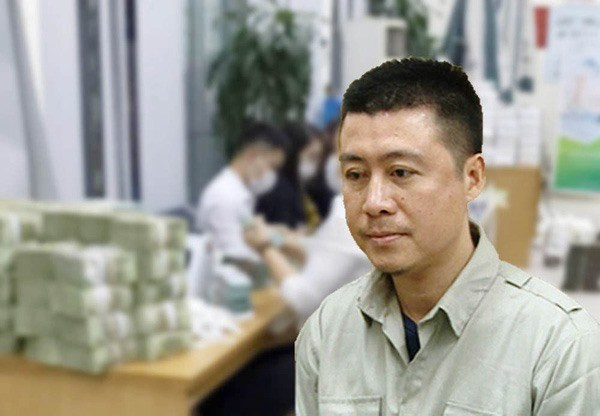 Là một trong những “ông trùm” cầm đầu đường dây đánh bạc ngàn tỷ Rikvip/Tip.Club, Phan Sào Nam đã hưởng lợi được hơn 1.475 tỷ đồng. Đây cũng là số tiền mà Phan Sào Nam phải phải nộp khắc phục theo bản án tòa tuyên.