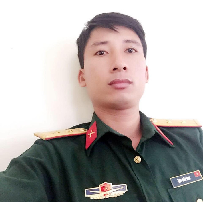 Khi clip ghi lại vụ việc, thượng úy Thứ tiếp tục được cộng đồng mạng hết lời khen ngợi. Hành động dũng cảm cứu người gặp nạn của thượng úy Ngô Văn Thứ, Nhân viên quản lý bếp ăn Văn phòng, Bộ Chỉ huy quân sự tỉnh Hà Nam đã để lại hình ảnh tốt đẹp trong lòng nhân dân sáng mãi phẩm chất "Bộ đội Cụ Hồ".