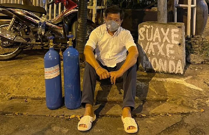 Ông Hải cho biết, mặc dù người ủng hộ Quỹ “Vì đồng bào” không đề nghị sao kê nhưng ông chủ động làm. có ký tên, đóng dấu của ngân hàng. Các bản sao kê thu, chi từ ngày lập tài khoản (từ 12/3/2021 đến ngày 15/9/2021). Ông Hải cho biết, từ ngày 16/9, ông sẽ sao kê từng ngày và công bố hàng tuần trên trang Facebook Đoàn Ngọc Hải có dấu tích xanh (chính chủ).