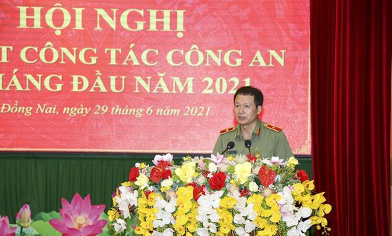 Giám đốc Công an tỉnh Đồng Nai khẳng định, việc phá "đại án" xăng giả đã "bẻ gãy" đường dây buôn lậu xuyên quốc gia cung cấp ra thị trường hơn 200 triệu lít xăng giả, xăng kém chất lượng, thu lời bất chính hàng ngàn tỷ đồng...