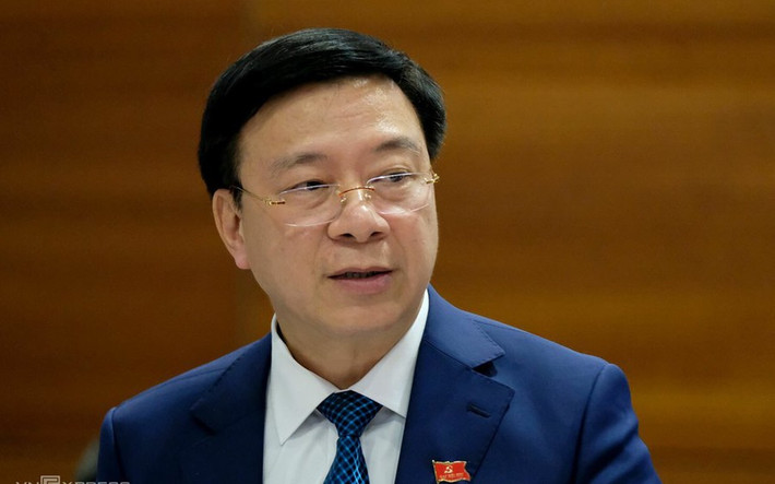 Cựu Bí thư Tỉnh ủy Hải Dương Phạm Xuân Thăng: Ông Phạm Xuân Thăng nhận của Phan Quốc Việt 100.000 USD (tương đương hơn 2,3 tỷ đồng) và nhận từ Phạm Duy Tuyến, cựu Giám đốc CDC tỉnh Hải Dương 600 triệu đồng và 50.000 USD. Ông Thăng thành khẩn khai báo, ăn năn hối cải, tích cực hợp tác với cơ quan điều tra, có thành tích xuất sắc trong công tác và đã nộp khắc phục toàn bộ số tiền đã nhận trên.