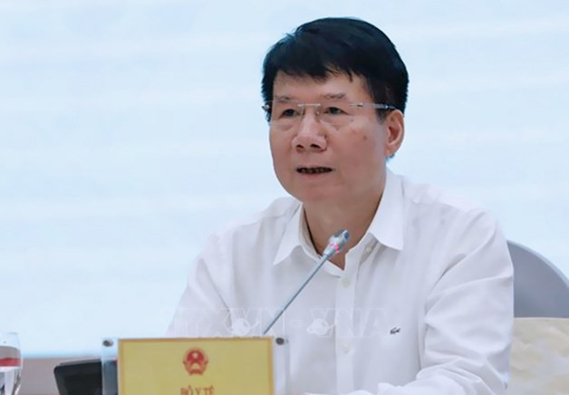 Cựu Thứ trưởng Bộ Y tế Trương Quốc Cường: Theo nội dung kết luận điều tra, ông Trương Quốc Cường là người phụ trách điều hành, chỉ đạo đơn vị đầu mối cấp số đăng ký sinh phẩm chẩn đoán của Bộ. Tuy nhiên, Bộ Y tế lại phân công ông Nguyễn Trường Sơn ký quyết định cấp số đăng ký lưu hành kit xét nghiệm của Việt Á. Ông Trương Quốc Cường không có sai phạm, trách nhiệm trong việc cấp số đăng ký lưu hành kit xét nghiệm cho Công ty Việt Á trái quy định pháp luật.
