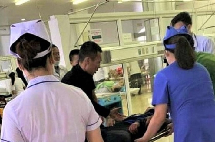 Nam thanh niên rơi từ tầng 7 bệnh viện thiệt mạng: Ngày 24/10, Bệnh viện Đa khoa Vùng Tây Nguyên (Đắk Lắk) cho biết đã báo cáo sự việc nam thanh niên rơi từ tầng 7 xuống tử vong cho cơ quan công an. Nạn nhân được xác định là nam, 32 tuổi, nhà ở xã Ea Kênh (huyện Krông Pắc, tỉnh Đắk Lắk). Sáng cùng ngày, nam thanh niên trên khi đến bệnh viện chăm bố tại tầng 7 của bệnh viện thì có biểu hiện bị động kinh. Sau khi hồi tỉnh, nam thanh niên được chị ruột xin cho xuất viện. Nhưng chỉ một lúc sau đã xảy ra tai nạn thương tâm.