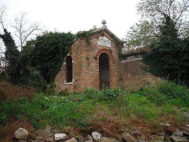 Từ đó, Poveglia thường xuyên xuất hiện trong những chương trình thực tế huyền bí như Ghost Adventures (Cuộc phiêu lưu ma) hay Scariest Places on Earth (Những nơi đáng sợ trên Trái đất).