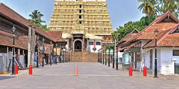 Đến nay, các chuyên gia chưa thể xác định đền Sree Padmanabhaswamy bao nhiêu tuổi. Một số học giả cho rằng, ngôi đền được thành lập vào hơn 5.000 năm trước.