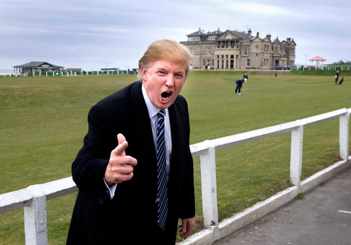 Ngày 16/6/2015, ông Donald Trump tuyên bố tranh cử Tổng thống thứ 45 của Mỹ tại tháp Trump ở Manhattan. Ảnh: Murdo Macleod for the Guardian.