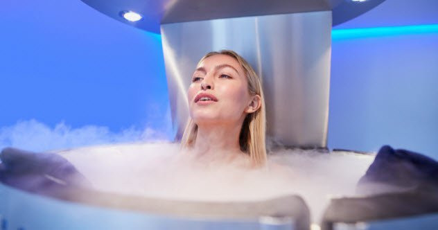 Năm 2015, nữ quản lý của một spa làm đẹp ở Las Vegas có tên Chelsea Ake-Salvacion, 24 tuổi, bị đông cứng trong hơn 10 tiếng ở nhiệt độ -240 độ C trước khi tìm thấy. Nạn nhân được cho là bị ngạt và chết cóng khi thực hiện quá trình trị liệu một mình bằng máy giảm béo mà không có người trợ giúp.