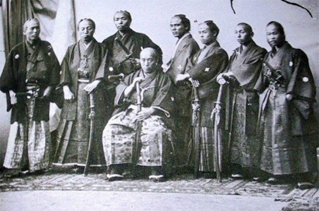 Các chiến binh samurai của Nhật Bản thường sử dụng những thanh kiếm như katana trong chiến đấu. Do vậy, nhiều người cho rằng kỹ năng sử dụng kiếm của samurai được coi trọng hơn.