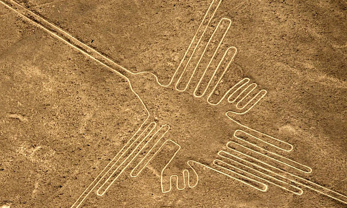 Những đường vẽ Nazca ở Peru từ lâu đánh đố giới khoa học bởi không ai biết nền văn minh nào đã tạo ra chúng, ý nghĩa và nội dung của những hình vẽ đó là gì.
