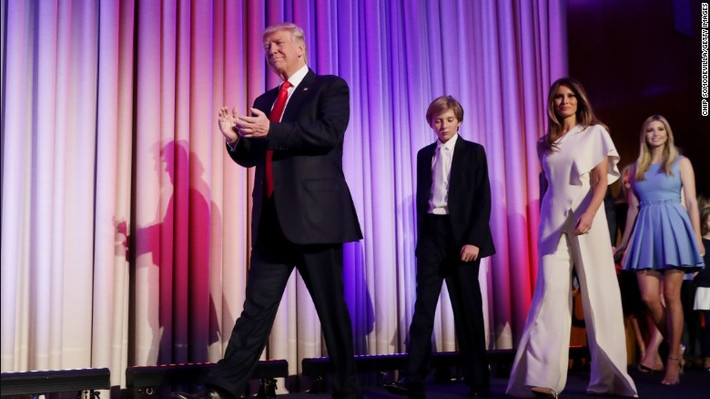 Ông Trump nói: "Đôi khi, bằng cách thua một trận đấu bạn sẽ tìm ra cách để thắng cả cuộc chiến". Ảnh: CNN.