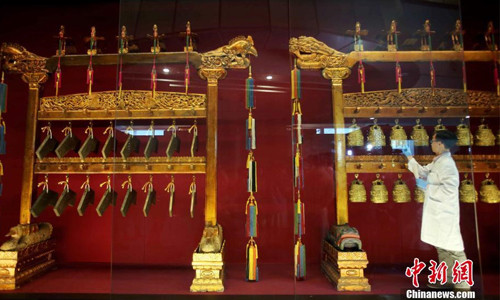 Nhiều báu vật giá trị bằng đồng cũng được giới thiệu đến công chúng trong buổi triển lãm này.