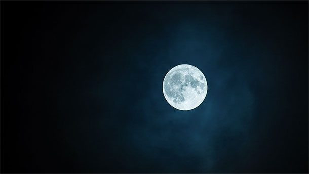 Mỹ từng có kế hoạch tiến hành một vụ nổ bom hạt nhân trên mặt trăng trong thời Chiến tranh Lạnh. Dự án tuyệt mật này có tên “Nghiên cứu về các chuyến bay nghiên cứu mặt trăng” hay “Dự án A119”.