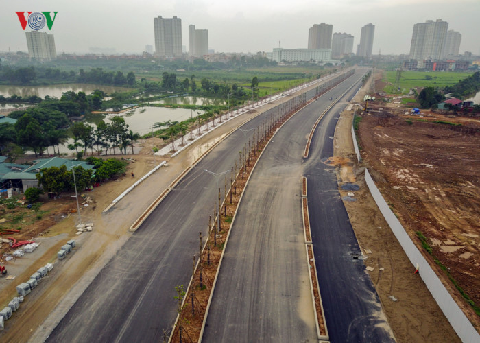 Tuyến đường Nguyễn Xiển nối sang Xa La (Hà Nội) bắt đầu khởi công từ giữa năm 2014 với tổng mức đầu tư 1.475 tỷ đồng.