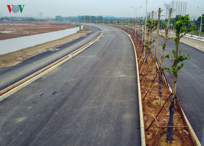 Dự án được triển khai theo hình thức BT, bao gồm hạng mục xây dựng 2 tuyến đường có chiều dài hơn 3,7 km đường và 1 nút giao hiện đại.