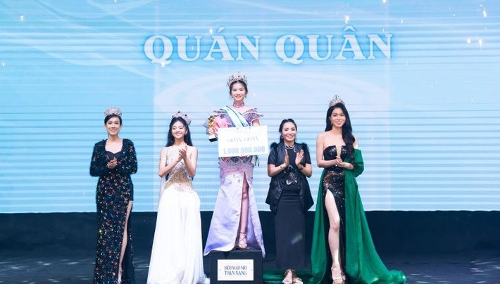 Trong đêm chung kết Siêu mẫu nhí Toàn năng 2025 diễn ra tại Hà Nội, Nguyễn Huỳnh Yến Trang (TP HCM) đã xuất sắc vượt qua nhiều thí sinh tài năng để giành ngôi vị quán quân, trở thành gương mặt đại diện cho thế hệ người mẫu nhí hiện đại, tự tin, bản lĩnh và truyền cảm hứng.