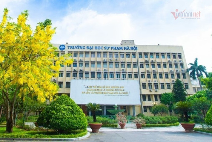Trường ĐH Sư phạm Hà Nội: Đối với các ngành đào tạo giáo viên: Thí sinh là học sinh tốt nghiệp THPT năm 2022 có hạnh kiểm tất cả các học kỳ ở bậc THPT đạt loại tốt và học lực 3 năm đạt từ giỏi trở lên. Đối với các ngành khác (ngoài sư phạm): Thí sinh là học sinh tốt nghiệp THPT năm 2022 có hạnh kiểm tất cả các học kỳ và học lực 3 năm ở bậc THPT đạt từ khá trở lên. Trường xét tổng điểm trung bình các năm lớp 10, 11, 12 của môn học hoặc tổ hợp các môn học theo quy định của mỗi ngành.