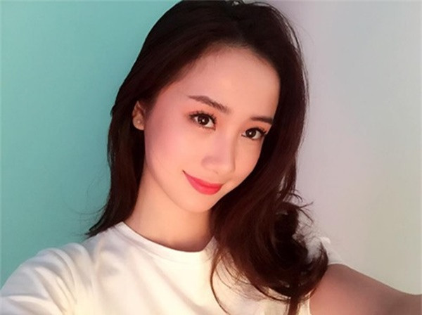Thời gian gần đây, tên tuổi của hot girl 9X này được khán giả Việt Nam biết đến nhiều hơn khi tham gia dự án phim "12 chòm sao: Vẽ đường cho hươu chạy" của đạo diễn Vũ Ngọc Phượng.
