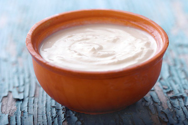 Theo một nghiên cứu, những người ăn các sản phẩm chứa lợi khuẩn (probiotic) như sữa chua có hệ miễn dịch khỏe mạnh hơn so với những người không ăn. Các probiotic cũng cải thiện và tăng cường số lượng tế bào bạch cầu.