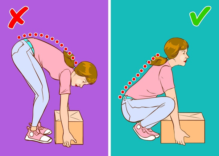 Để bảo vệ cột sống khỏi những tổn thương, hãy đảm bảo luôn tuân theo quy tắc: Ngồi xuống giữ vật nặng sao cho đầu gối của bạn cong, còn sống lưng và đầu giữ thẳng.