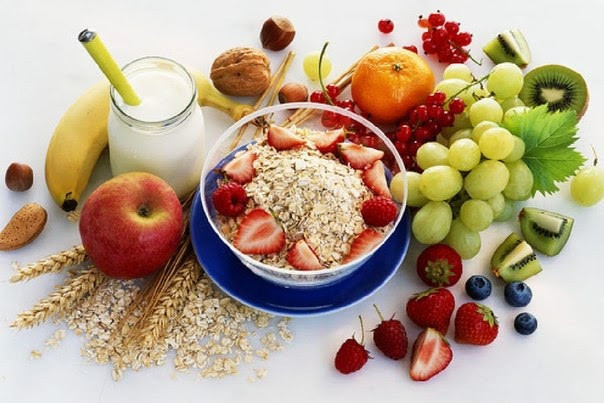 Các amino acid có liên quan mật thiết trong việc duy trì ở mức bình thường những chất dẫn truyền thần kinh trong não. Bổ sung amino acid dồi dào nhờ vào những protein có ở thịt gà nạc, cá, các loại đậu que, đậu đũa, đậu Hà Lan…