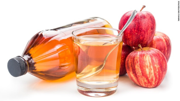 Dấm táo giúp cải thiện tiêu hóa bằng cách tăng acid dạ dày. Giấm táo có tác dụng chống vi khuẩn và giúp cải thiện tình trạng ợ nóng và khó tiêu.