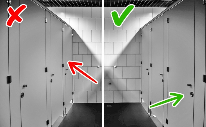Khi đi vệ sinh công cộng, bạn nên chọn buồng toilet đầu tiên vì hầu hết mọi người đều luôn tránh sử dụng buồng vệ sinh đầu tiên mà có xu hướng chọn phòng cuối cùng. Do đó, nhà vệ sinh ở phía ngoài lại chính là nơi sạch sẽ nhất dù tính riêng tư ít hơn.