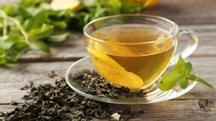 Một trong những thức uống tốt cho bệnh tiểu đường là trà xanh. Trà xanh có ít carbohydrate và calo.