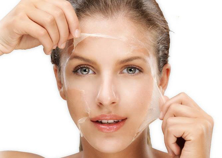 Tẩy tế bào chết cho da tối đa 3 lần/tuần, nếu nhiều hơn da sẽ bị bào mòn. Sử dụng kem có thành phần đất sét để đạt kết quả tốt nhất.