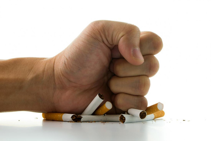 Nhiều nhà nghiên cứu chỉ ra rằng việc sử dụng cocaine, rượu... làm giảm lượng “con giống”. Ngoài ra, các nghiên cứu cho thấy rằng hút thuốc cũng làm giảm số lượng “tinh binh”.