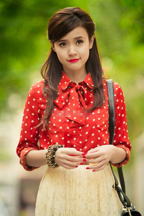 Hot girl Midu sở hữu chiều cao 1m60, Midu sở hữu nhiều thành tích đáng nể, cô từng làm MC, người mẫu, diễn viên…Nhờ sở hữu nhan sắc xinh đẹp nên Midu luôn thu hút mọi ánh nhìn.