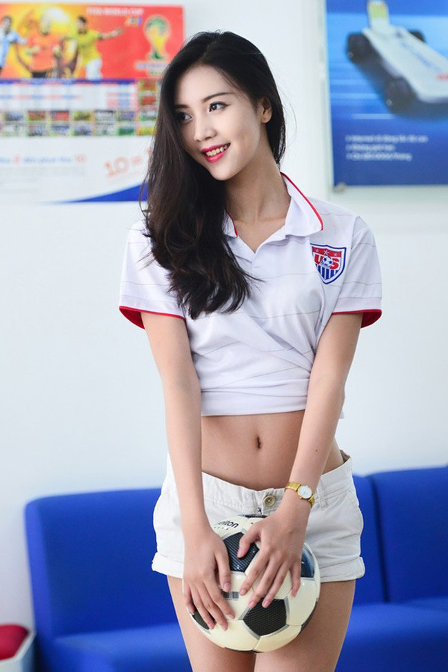 Vũ Ngọc Châm là nữ chính trong MV "Chắc ai đó sẽ về" của Sơn Tùng.