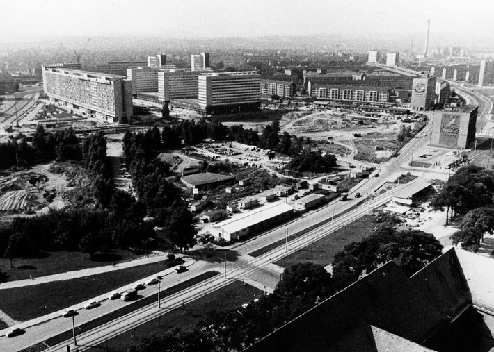 Thành phố Dresden hiện đại và sôi động năm 1969.