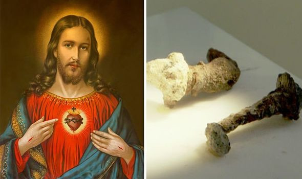 Đóng đinh lên thánh giá là một phương pháp tử hình phổ biến ở La Mã vào thời điểm Chúa Jesus qua đời.