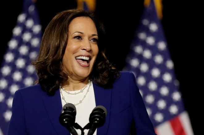 Cuối cùng, bà Harris thua trước ông Biden khi chính trị gia 77 tuổi nhận được đề cử chính thức của Đảng Dân chủ và trở thành ứng cử viên tổng thống Đảng Dân chủ trong cuộc bầu cử năm 2020. Ảnh: Reuters.