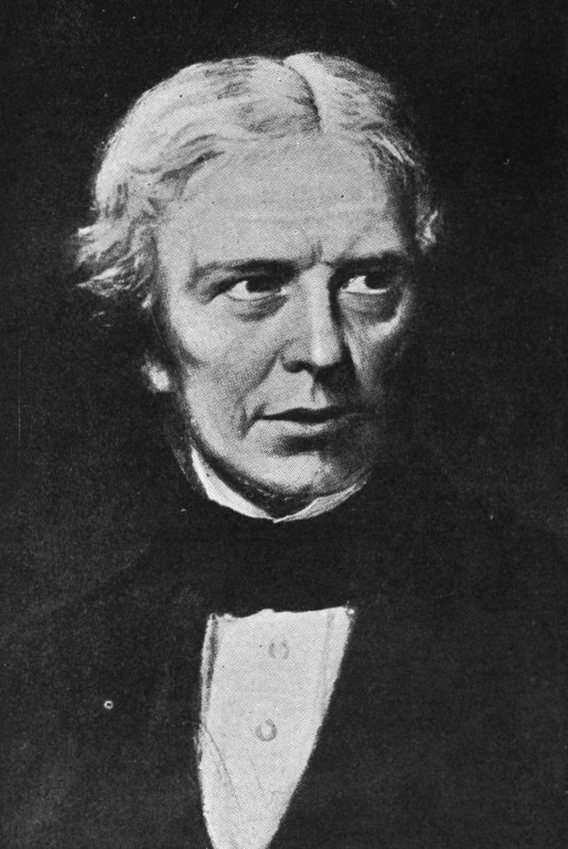 Nhà vật lý Faraday thực hiện nhiều thí nghiệm, bao gồm chế tạo hai thiết bị phát ra điện từ trường xoay. Thiết bị này về sau được gọi là "homopolar motor".