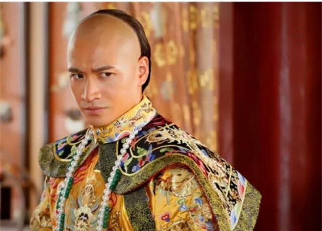 Sau khi vua Khang Hy băng hà, Ung Chính đăng cơ lên ngôi hoàng đế. Không lâu sau khi con trai trở thành tân vương, Ô Nhã thị qua đời. Bà được Ung Chính truy phong làm hoàng hậu và sau đó là thái hậu.