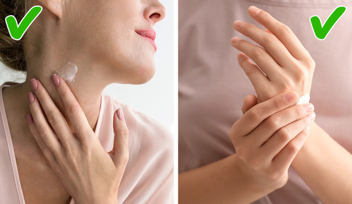 Chăm sóc da cổ và da tay: Khi thoa kem dưỡng da mặt, hãy thoa cả cho vùng cổ và dùng kem dưỡng chuyên biệt cho da tay bởi chúng cũng là những bộ phận dễ lão hóa sớm.