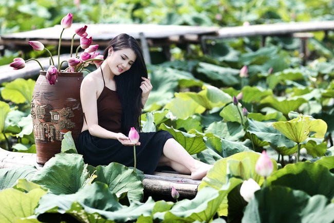 Khánh Chi từng được biết đến với biệt danh "em gái Công Vinh".