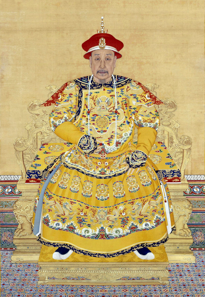 Do hệ thống bảo vệ ngày càng yếu nên những tên trộm mộ nắm bắt thời cơ lẻn vào Thanh Đông lăng để trộm đồ tùy táng giá trị.
