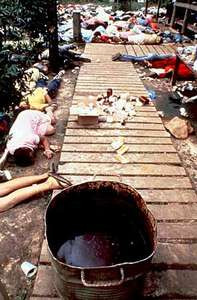 Khi ấy, một số tín đồ đã bí mật gửi cho ông Ryan lời nhắn với mong muốn rời khỏi Jonestown và thoát khỏi sự kiểm soát của giáp phái do Jim Jones đứng đầu.