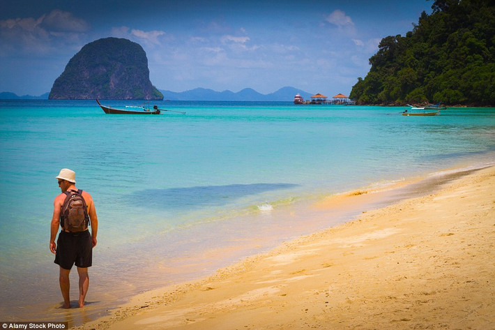 Quần đảo Trang, Thái Lan mê đắm du khách bởi vẻ đẹp hoang sơ.