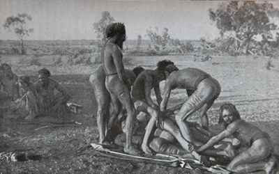 Nam giới bộ tộc Sambia ở Papua New Guinea trải qua một nghi lễ trưởng thành rùng rợn. Theo đó, những thanh niên chọc các thanh gỗ nhọn vào bên trong mũi và để cho nó chảy máu. Sau đó, họ bị ép "uống" máu của chính mình. Nghi lễ này được thực hiện liên tục trong 7 - 13 năm mới hoàn tất.