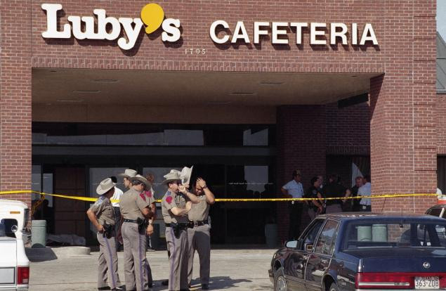 Vụ xả súng tại nhà hàng Luby's Cafeteria tại thành phố Killeen, bang Texas, Mỹ ngày 16/10/1991 đã khiến 23 người chết và 27 người khác bị thương. Hung thủ Georges Pierre Hennard, 35 tuổi, tự sát sau khi gây ra tội ác kinh hoàng này.