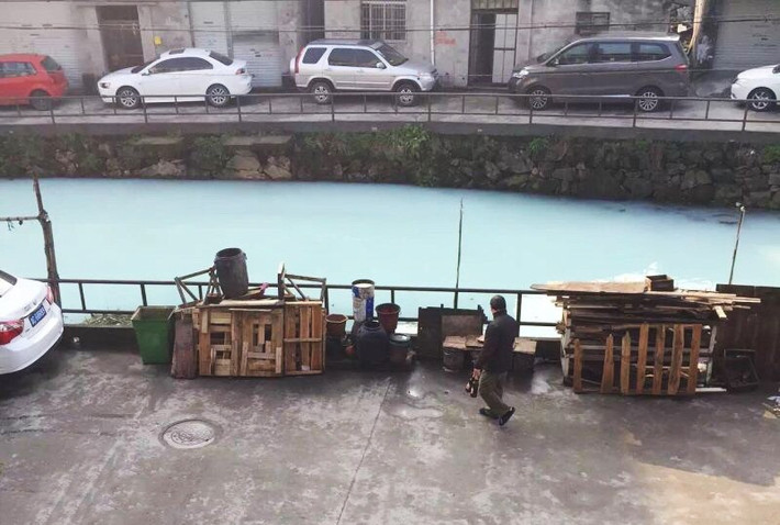 Mặc dù vậy, việc những hóa chất này có độc hại hay không, có gây ô nhiễm môi trường sinh thái, ảnh hưởng đến sức khỏe của người dân quanh vùng và những động vật, thực vật trong lòng sông hay không đến nay vẫn chưa có lời giải đáp. Sở quản lý địa phương nói họ cần thời gian để điều tra, làm rõ nguyên nhân và tìm cách xử lý thỏa đáng.