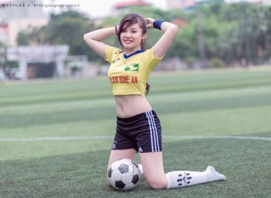 Cô bạn chia sẻ: "Để trở thành một kiểm sát viên giỏi cần có vốn kiến thức và kinh nghiệm. Cần có cái nhìn tổng quan hơn về cuộc sống, một người luật sư hay một kiểm sát viên giỏi phải là người có cái đầu lạnh, trái tim nóng và một bàn tay sạch".