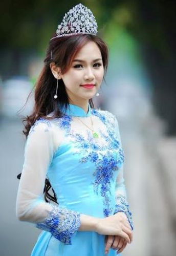 Ước mơ của cô bạn này là trở thành một nữ biên tập viên giỏi, có khả năng viết tốt.