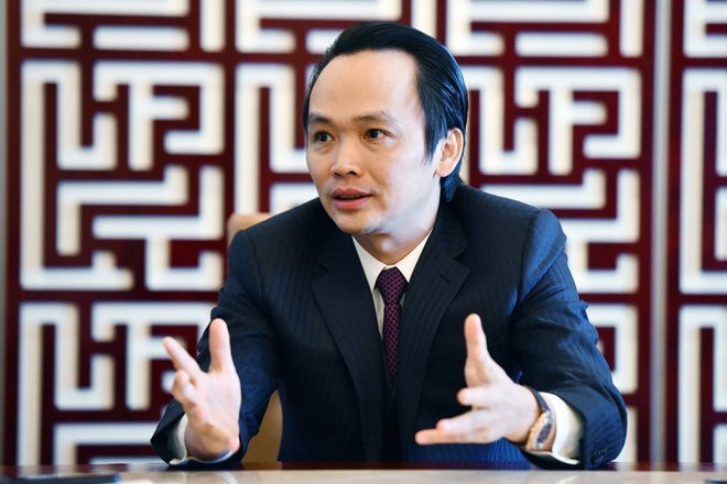 Ủy ban Chứng khoán còn áp dụng hình thức xử phạt bổ sung với ông Trịnh Văn Quyết là đình chỉ hoạt động giao dịch chứng khoán 5 tháng, theo quy định tại Nghị định số 156/2020.